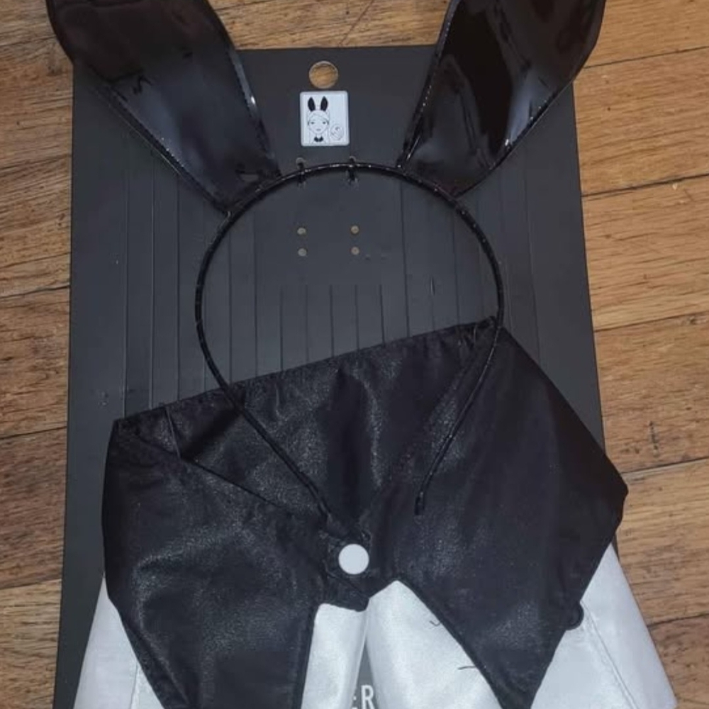 Forever 21 Black and White Bunny Ear Headband Sexy Bunny Halloween